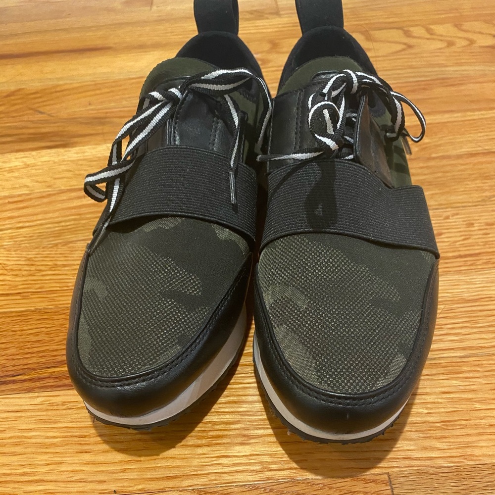 Steve Madden sneakers